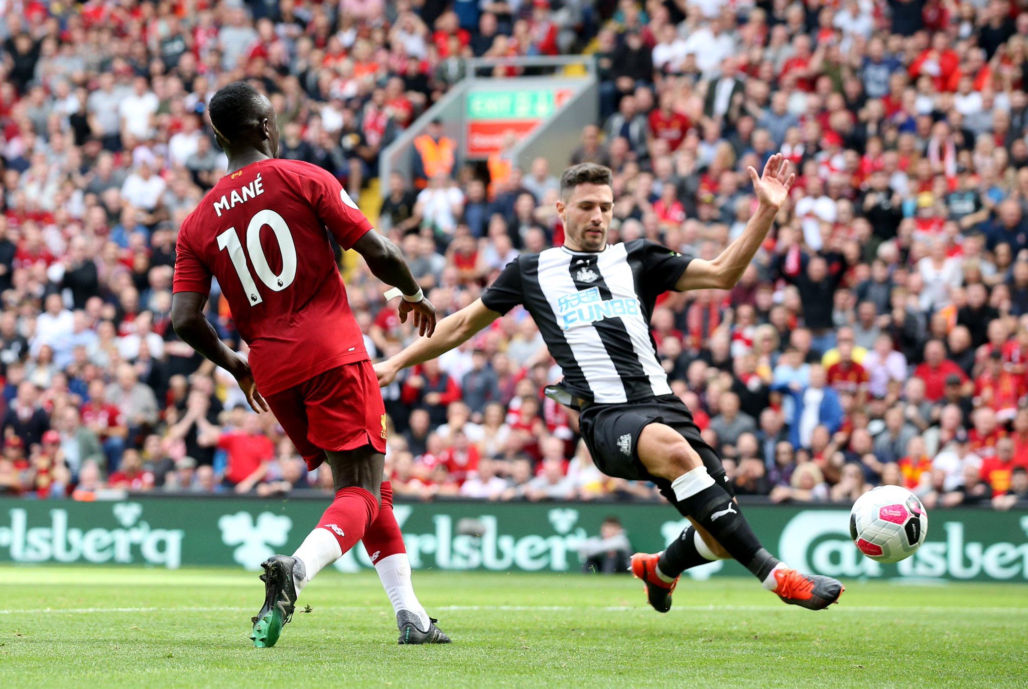 背后都隐藏 背后都隐藏