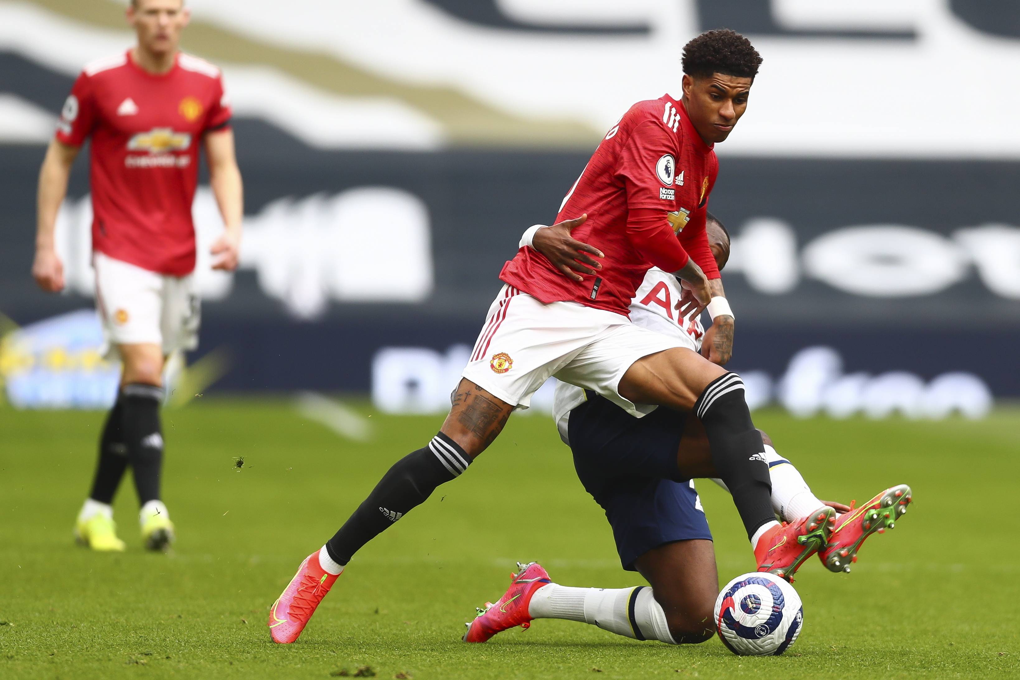 自信心強的 自信心強的