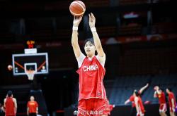  -高效回归！李月汝复出首秀12分钟砍8+8，飞翼轻取狂热斩获季前赛开门红