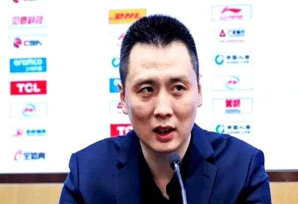 杜锋失算了！末节豪赌全场紧逼，卢伟笑纳大礼，一招锁定胜局