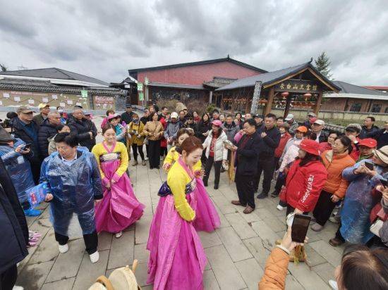 （吉遇安图）文旅融合亮点纷呈 安图“五一”旅游市场热度高涨